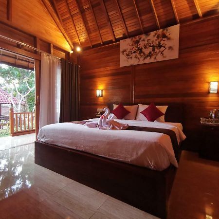 Kamasan Cottage By Reccoma Toyapakeh Ngoại thất bức ảnh