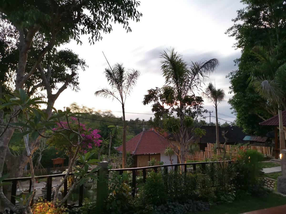 Kamasan Cottage By Reccoma Toyapakeh Ngoại thất bức ảnh
